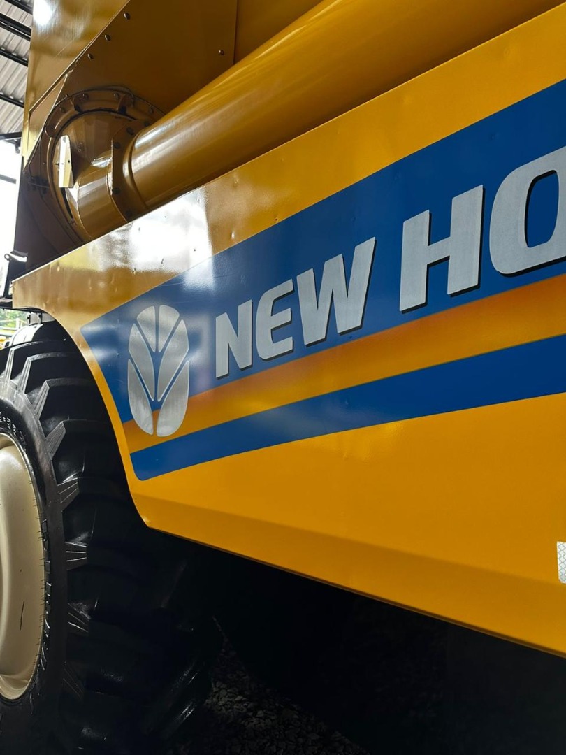 COLHEITADEIRA NEW HOLLAND TC 5.90 ANO 2021 COMPLATAFORMA DE CORTE 30 PÉS CARACOL