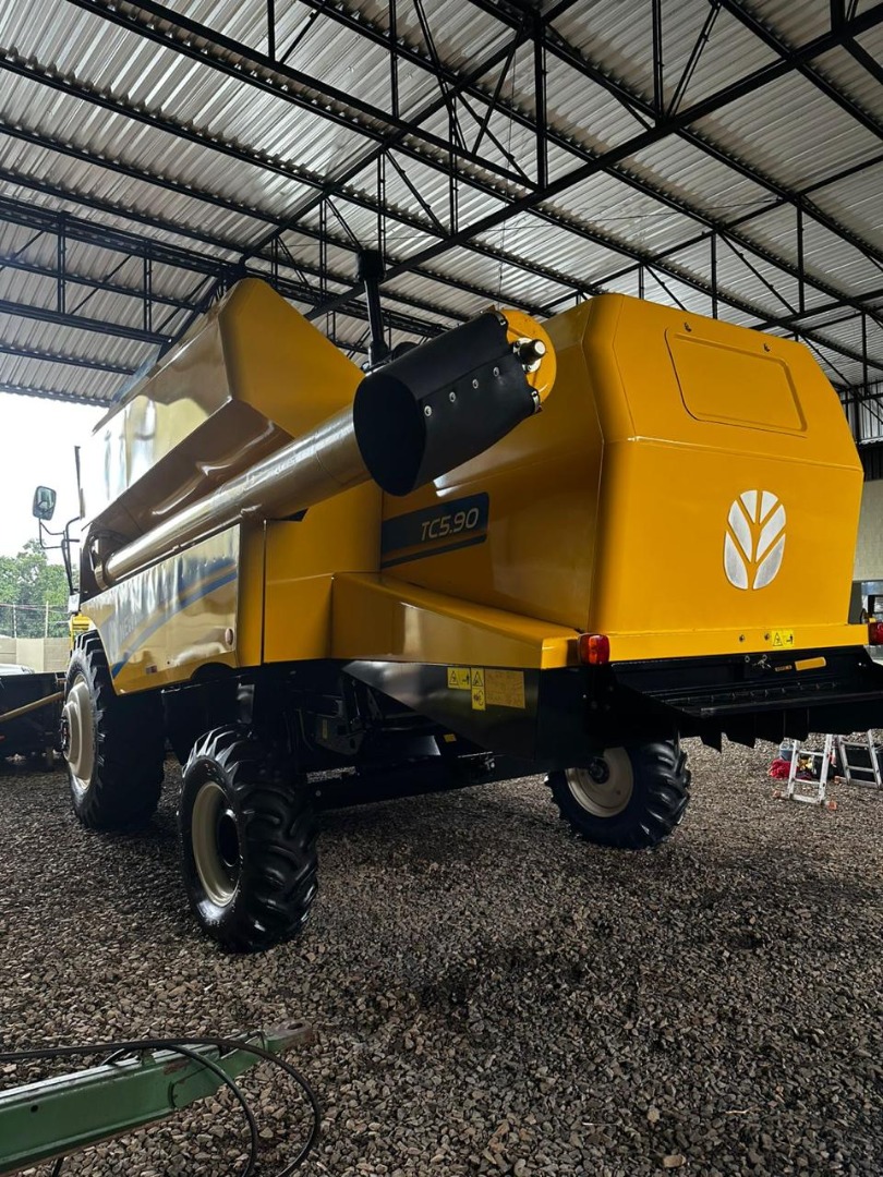 COLHEITADEIRA NEW HOLLAND TC 5.90 ANO 2021 COMPLATAFORMA DE CORTE 30 PÉS CARACOL