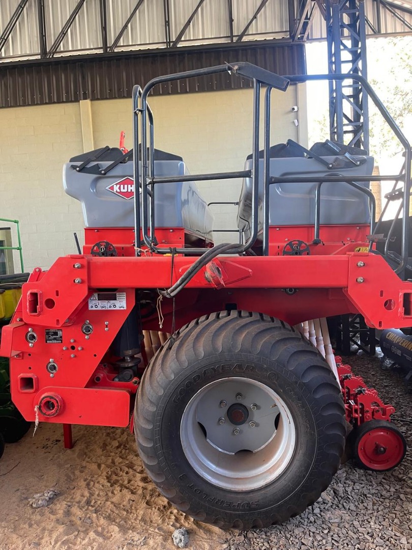 SEMEADEIRA KUHN SDM 27/29 VERSATILE ANO 2023