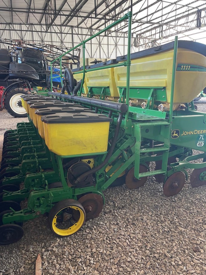 PLANTADEIRA JOHN DEERE 1111 VÁCUO 2012
