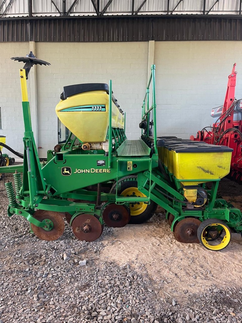 PLANTADEIRA JOHN DEERE 1111 VÁCUO 2012