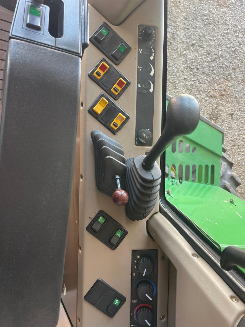 COLHEITADEIRA JOHN DEERE 1550 FILIPADA 25 PÉS ANO 2007