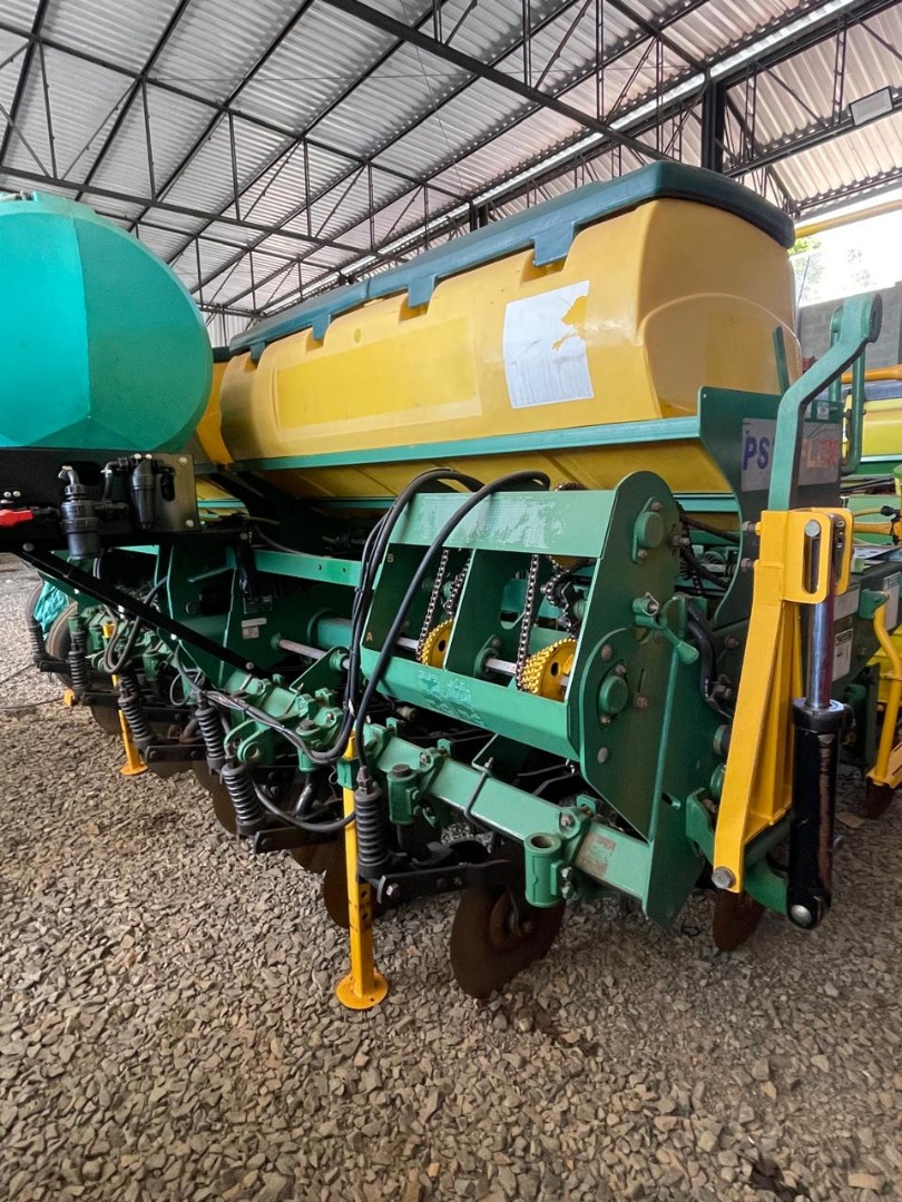 PLANTADEIRA TATU PST4 9 X 45 2014 COM DISTRIBUIDOR DE INOCULANTES