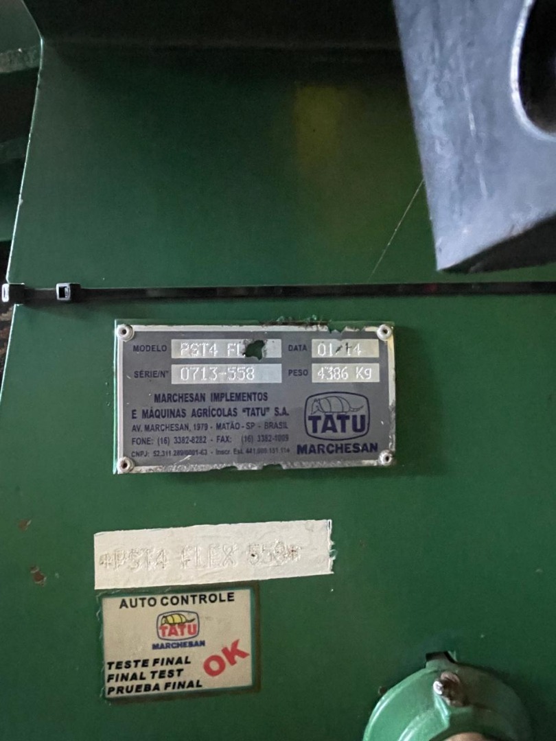 PLANTADEIRA TATU PST4 9 X 45 2014 COM DISTRIBUIDOR DE INOCULANTES