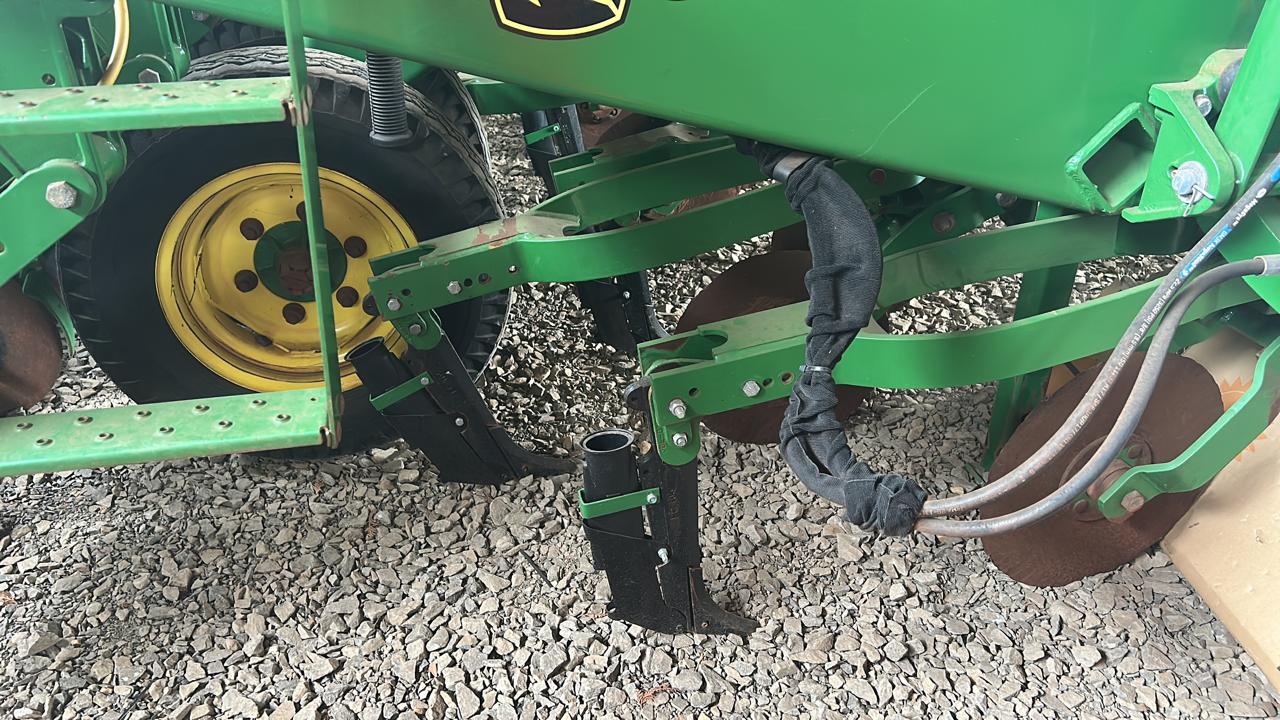 PLANTADEIRA JOHN DEERE 1111 VÁCUO 2020