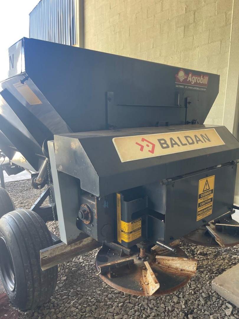 DISTRIBUIDOR DE CALCÁRIO E ADUBO ORGÃNICO BALDAN DCFco 8000 