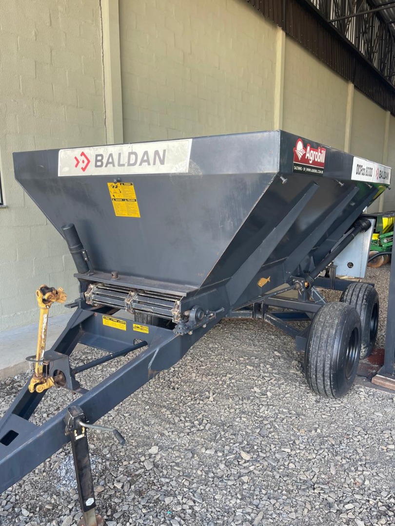 DISTRIBUIDOR DE CALCÁRIO E ADUBO ORGÃNICO BALDAN DCFco 8000 