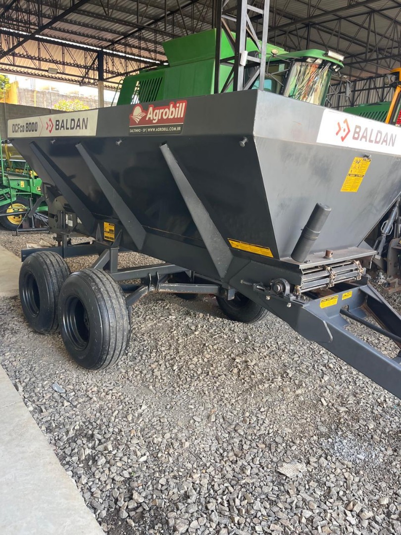DISTRIBUIDOR DE CALCÁRIO E ADUBO ORGÃNICO BALDAN DCFco 8000 