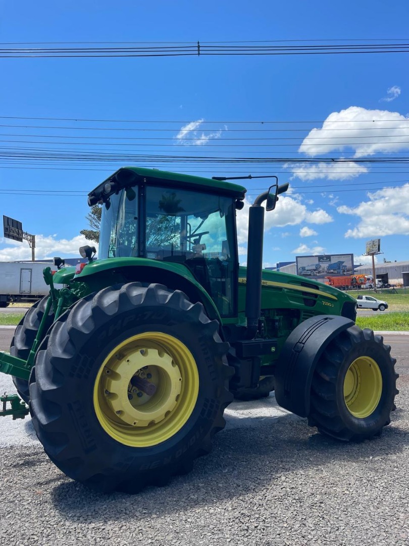 TRATOR JOHN DEERE 7230J 