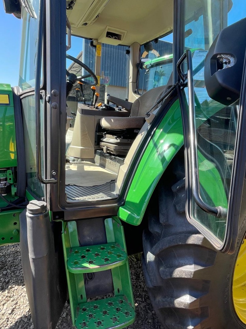 TRATOR JOHN DEERE 6100J 2021