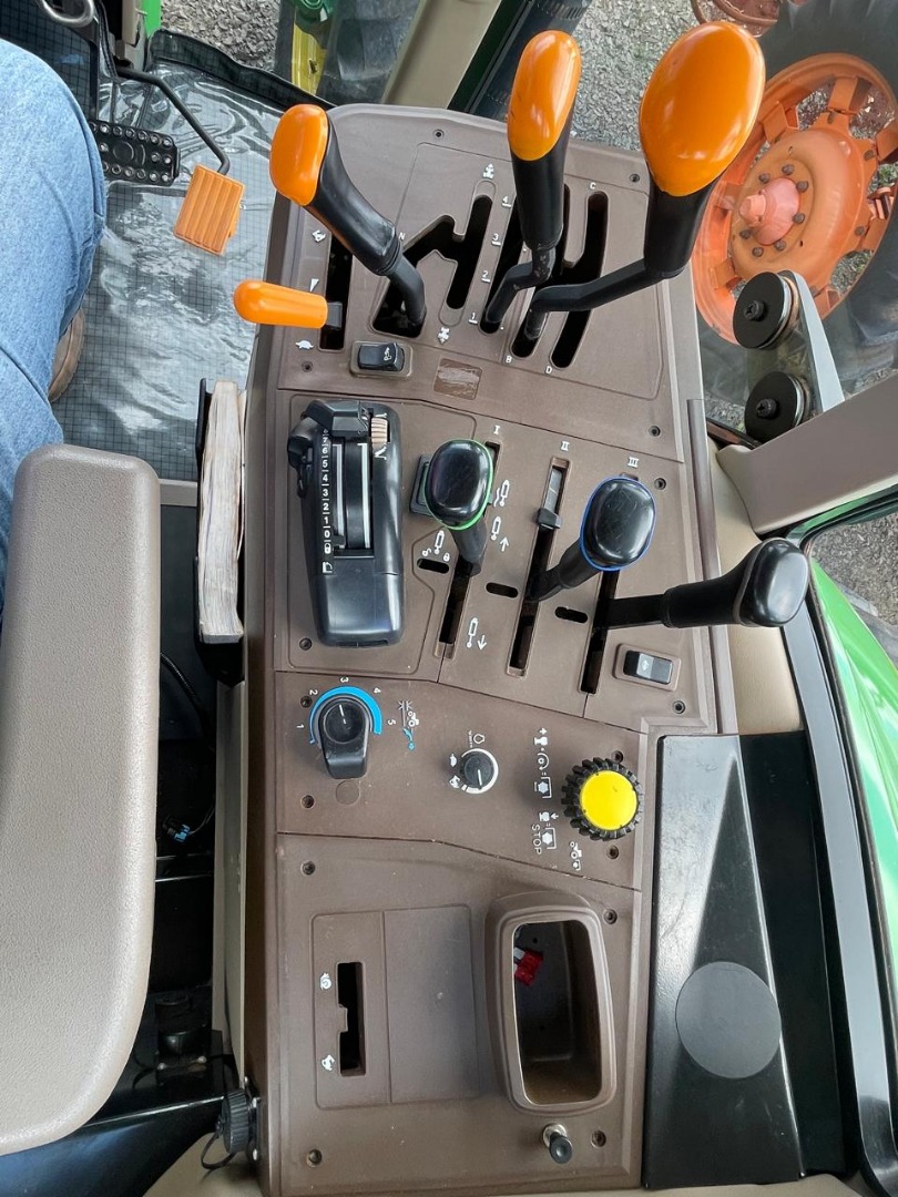 TRATOR JOHN DEERE 6190J DUAL PRÉ DISPOSTO PARA PILOTO