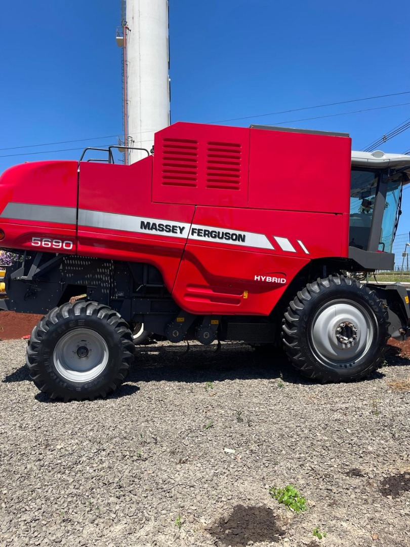 COLHEITADEIRA MASSEY FERGUSSON 5690 HYBRID 2021