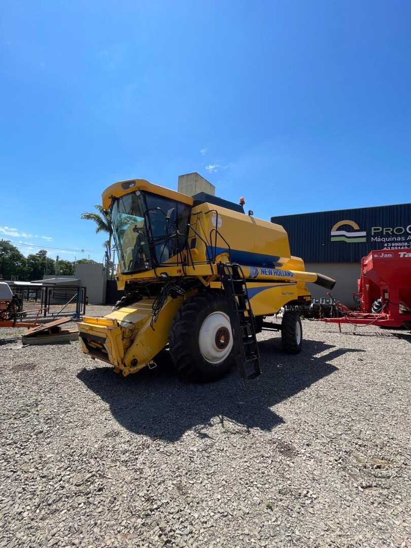 COLHEITADEIRA NEW HOLLAND TC 5090 ANO 2016 25 PÉS CARACOL