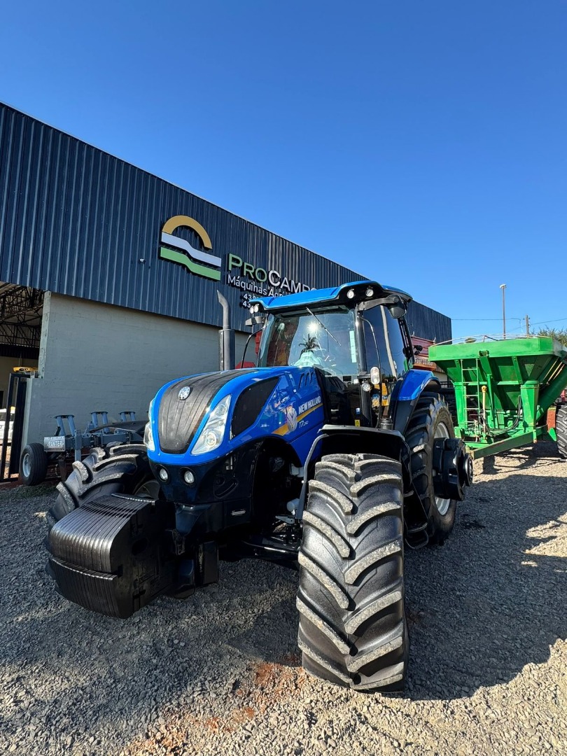 TRATOR NEW HOLLAND T7 260