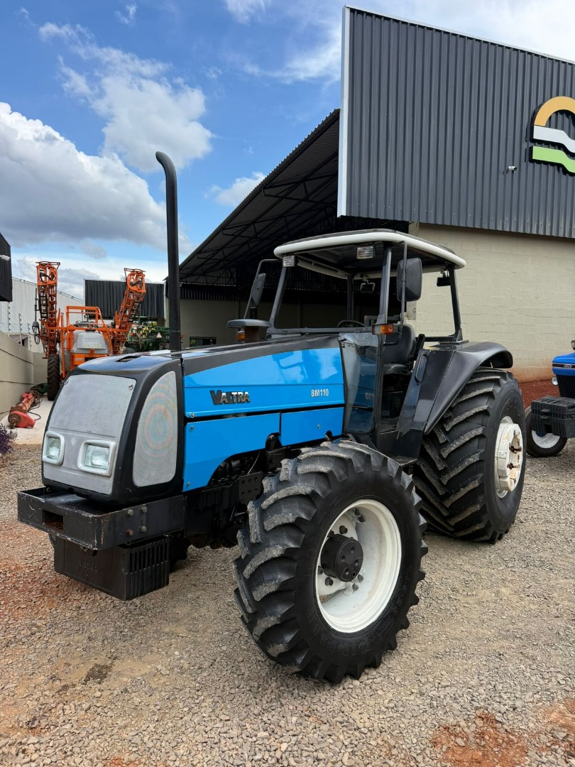 TRATOR VALTRA BM 110